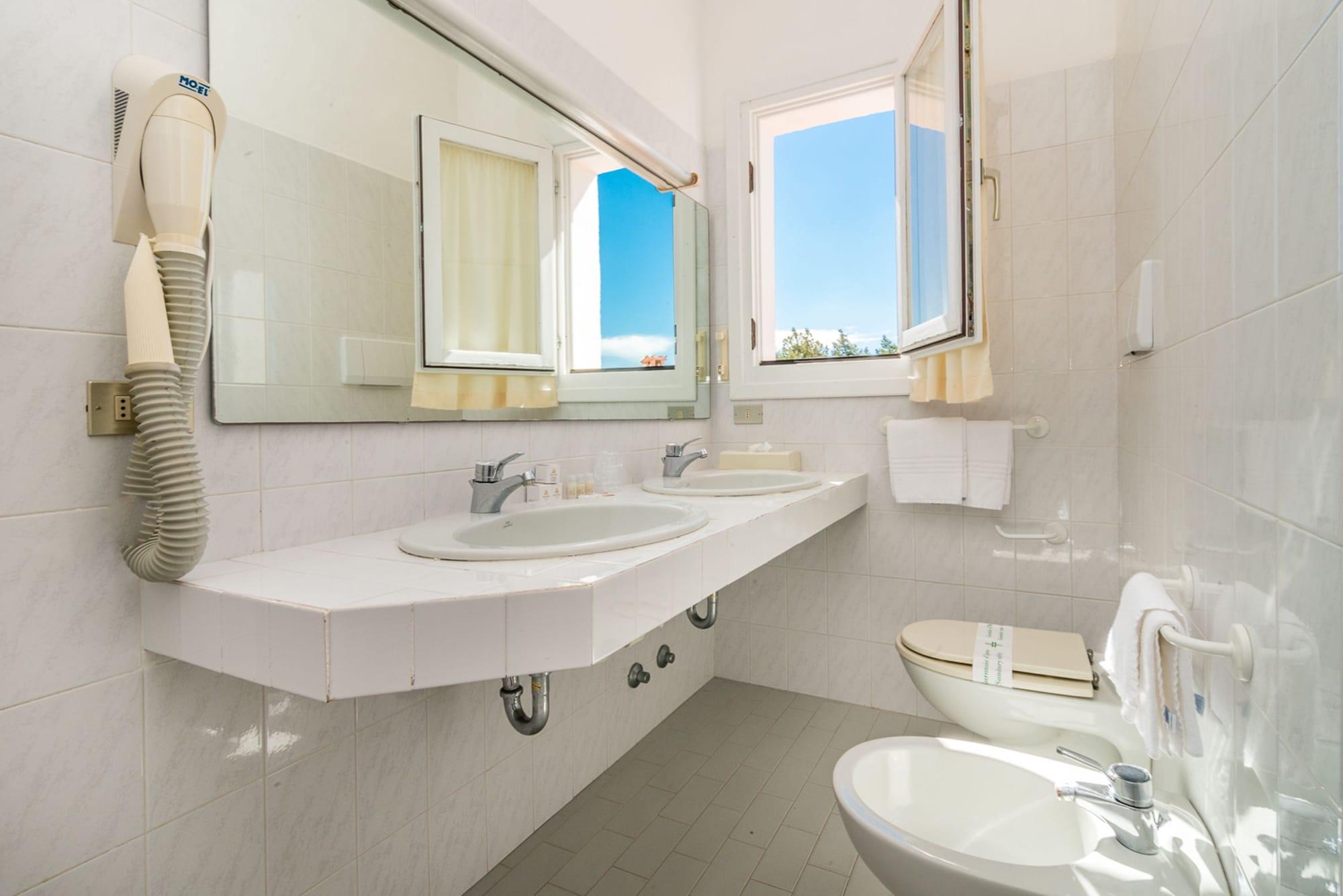 Hotel 3 Botti Baja Sardinia Zewnętrze zdjęcie