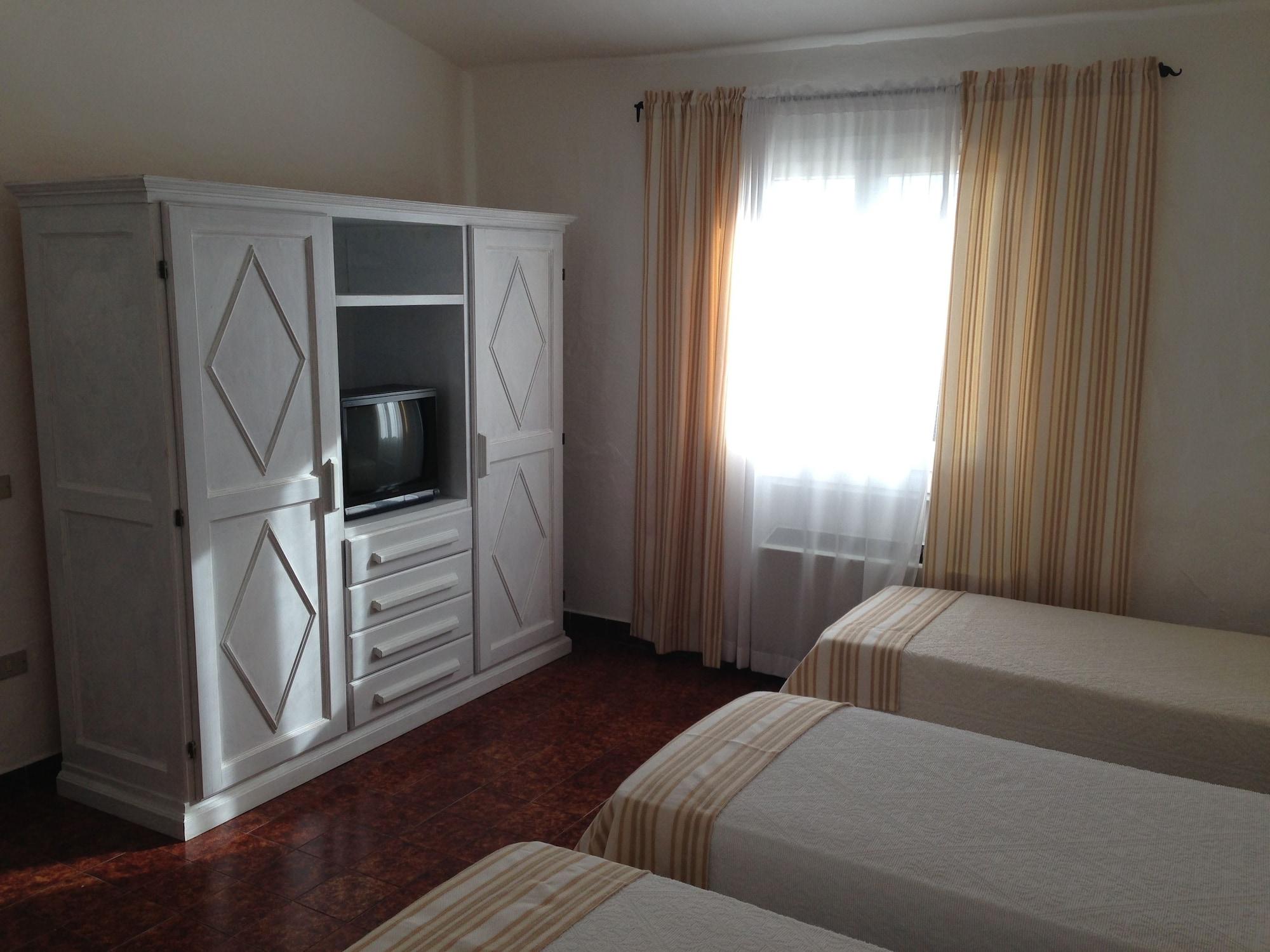 Hotel 3 Botti Baja Sardinia Zewnętrze zdjęcie